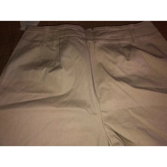 New Liz Claiborne Michaela Womens Capri Pants Size 4 Beige Flat Front - Picture 6 of 7